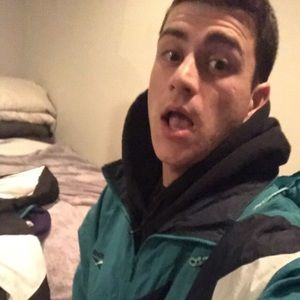 Meet your Posher, Dominick